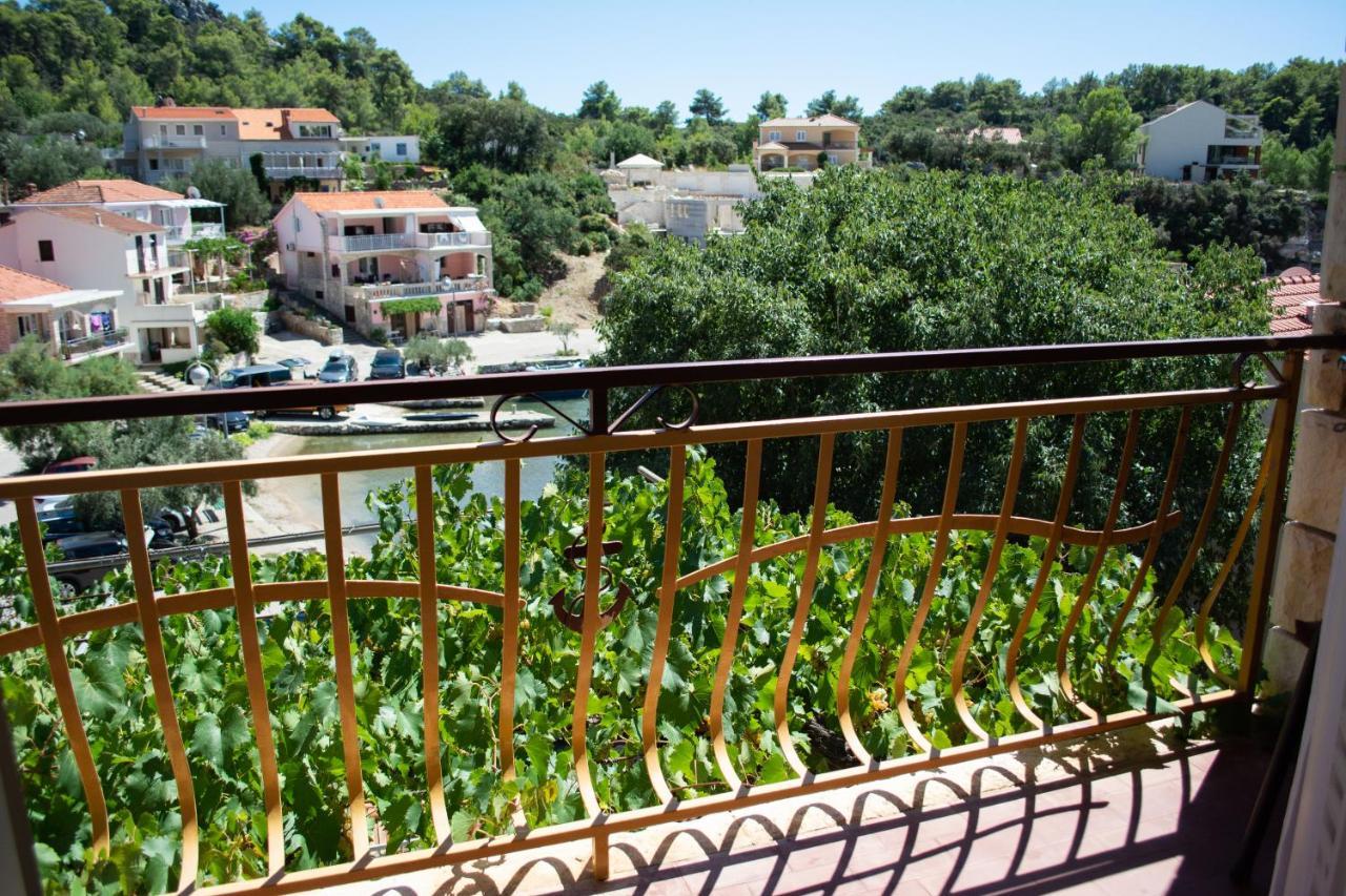 Stone House Dioniz Villa Brnistrova Ngoại thất bức ảnh
