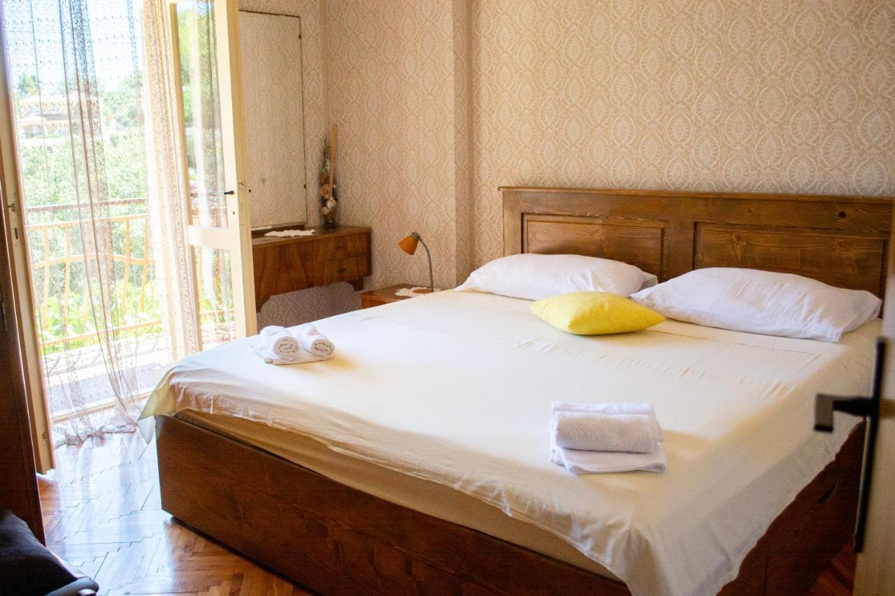 Stone House Dioniz Villa Brnistrova Ngoại thất bức ảnh